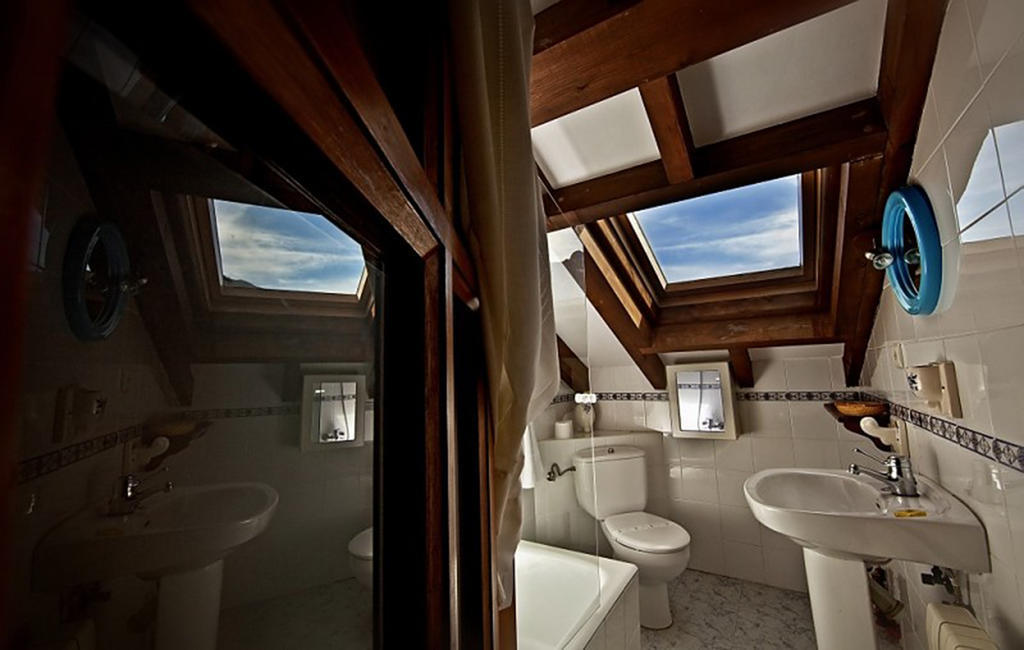 El Camino Real II * Guest House Poo  Room photo